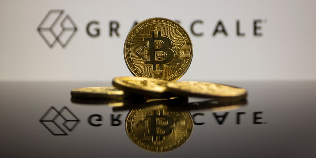 Bitcoin Edges Towards $28,000 as Grayscale's ETF Hopes Stay Alive